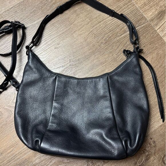 Elliot Lucca | Black Leather Two Way Crossbody Bag‎ - Picture 2 of 11
